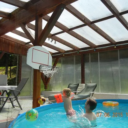 דירה Gorgeous Roofed In With Pond And Pool